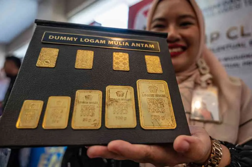 Emas Antam Melonjak Tajam! Cek Harganya Sekarang Juga! 1 Emas Antam Melonjak Tajam! Cek Harganya Sekarang Juga!