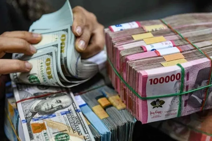 Rupiah Terancam? Intip Strategi BI dan Wall Street!