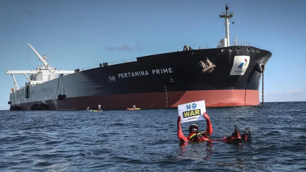 Kapal Pertamina Taklukkan Selat Hormuz