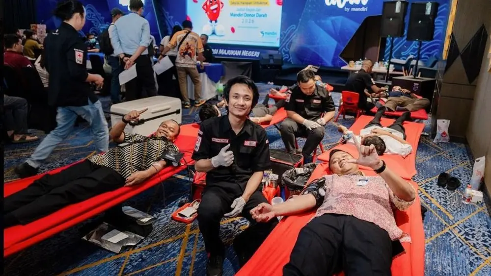 Mandiri Donor Darah Guncang 12 Wilayah 1 Mandiri Donor Darah Guncang 12 Wilayah