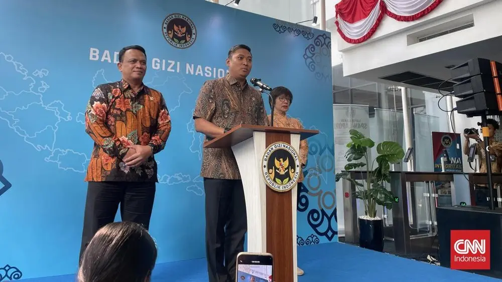 Terciduk Main HP Bos BGN Batalkan Mutasi Papua
