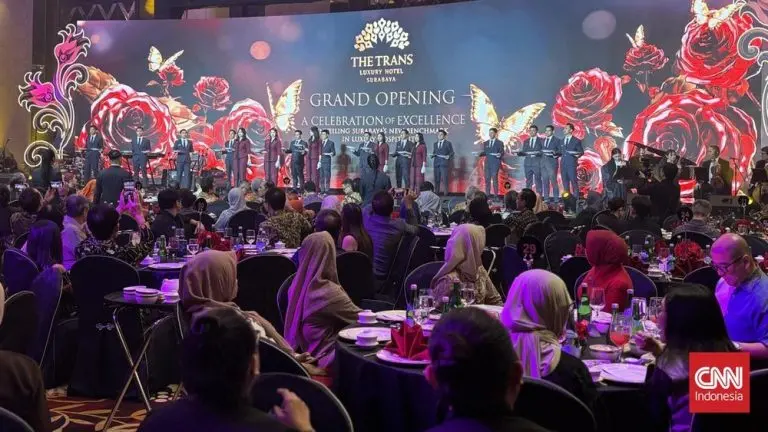 Surabaya Gempar Hotel Mewah CT Corp Resmi Buka surabaya gempar hotel mewah ct corp resmi buka