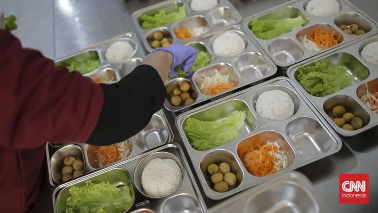 AWAS Makan Gratis Bisa Jadi Racun Ini Kata Bos awas makan gratis bisa jadi racun ini kata bos