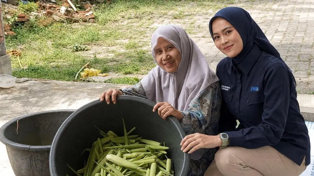 Eks Guru Ubah Sampah Jadi Omzet Jutaan Rupiah