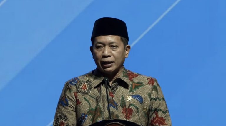 Menkop Kejar Deadline Manajer Kopdes Ribuan Menanti menkop kejar deadline manajer kopdes ribuan menanti