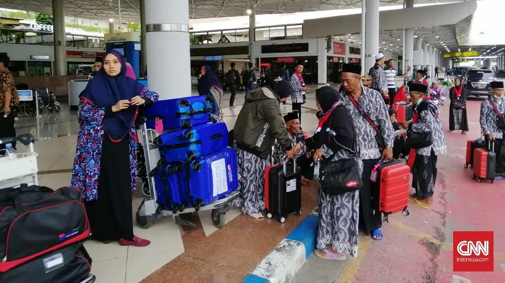 Bandara Riyadh Diserang Umrah Tetap Aman 1 Bandara Riyadh Diserang Umrah Tetap Aman