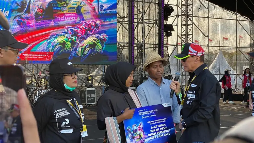 Membangkitkan Kembali Tenun Sasak di Sade