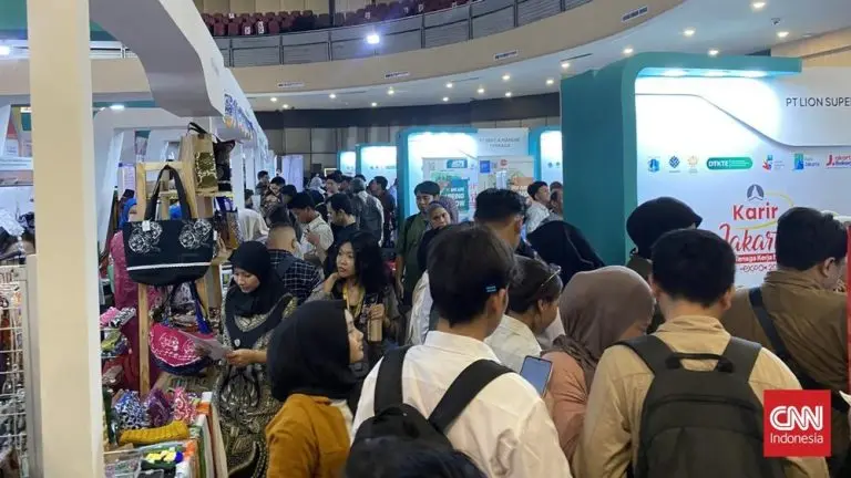 perjuangan ibu cari kerja untuk anak