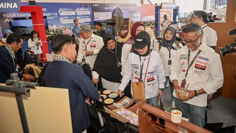 UMKM Lokal Unjuk Gigi di MotoGP Mandalika umkm lokal unjuk gigi di motogp mandalika